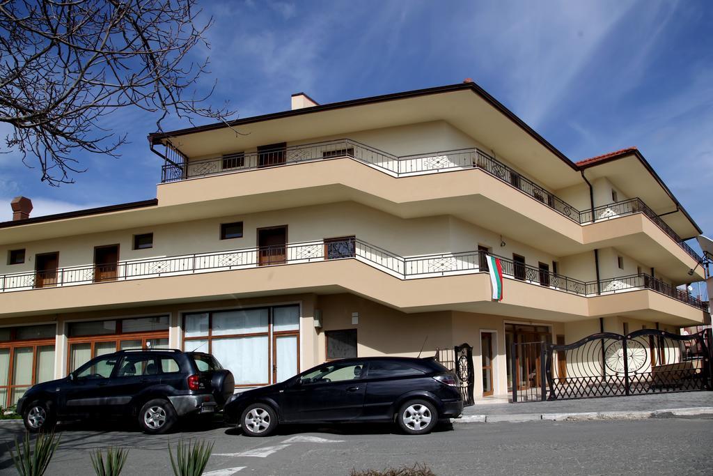 Ravda Bay Guest House Exterior photo